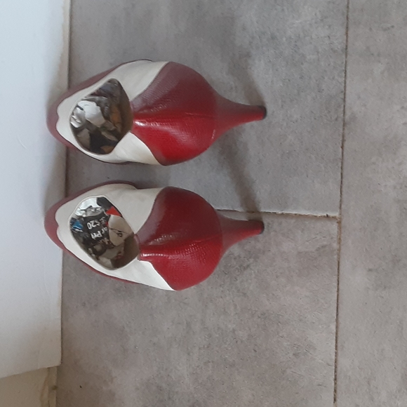 SALVATORE  Ferragamo  sohes  size  10 sohes  women - Picture 4 of 5